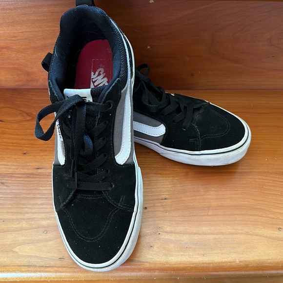 Men’s vans size 8 - Picture 2 of 7